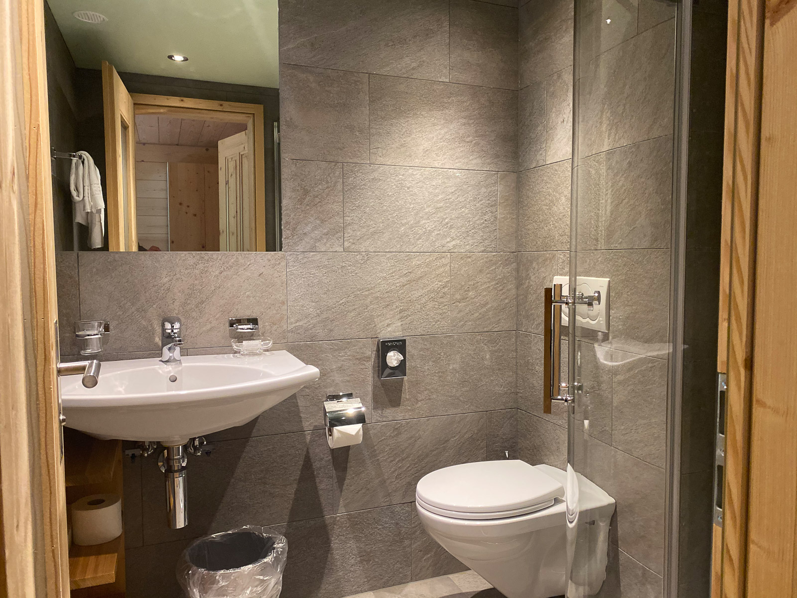 Standard single room